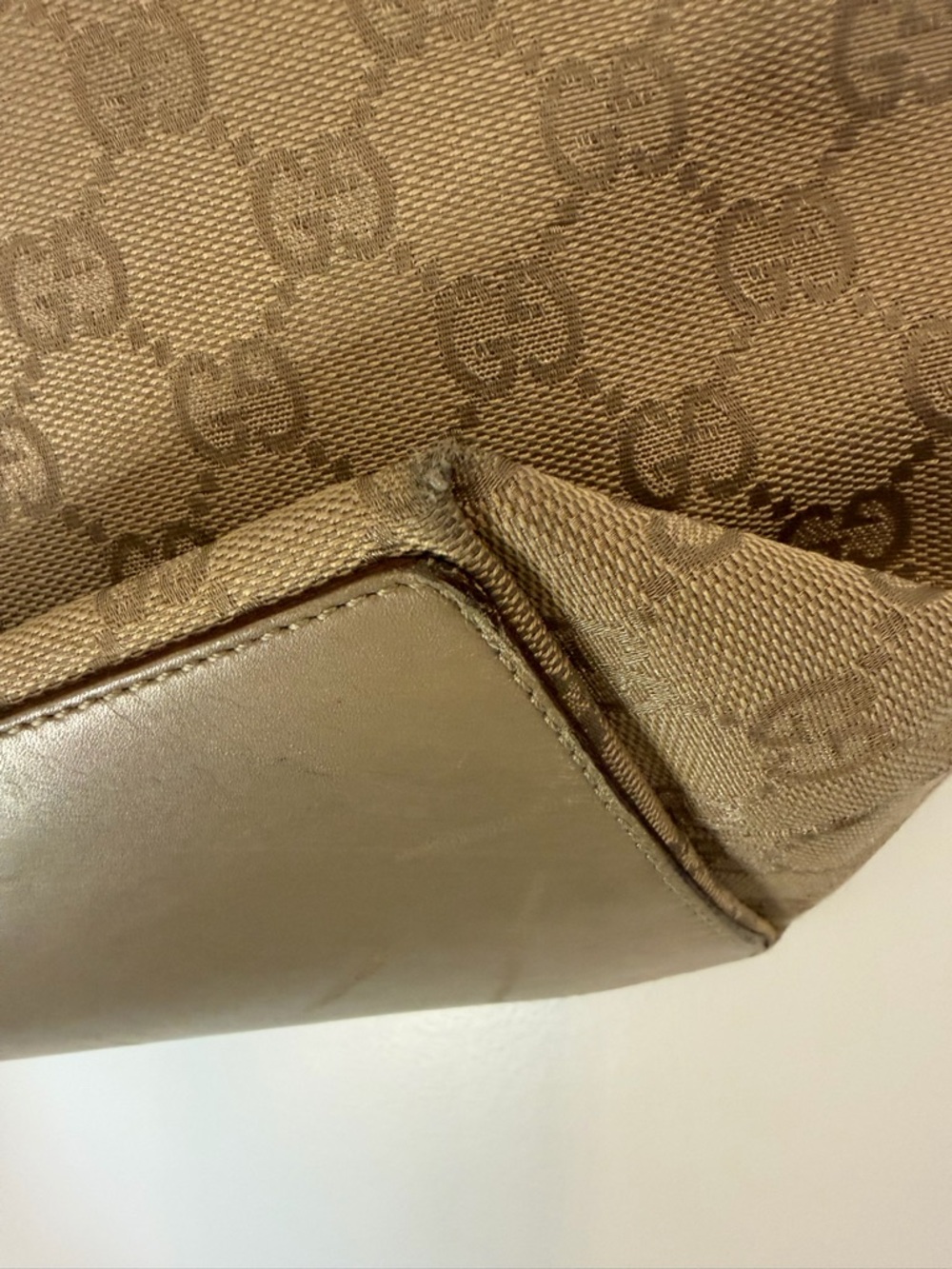 Gucci GG Eclipse Canvas Tote  Top Handles
31”H, 25”W, 12” depth. Model 31243 - Picture 9 of 13